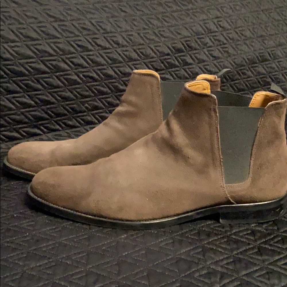 Chelsea boots